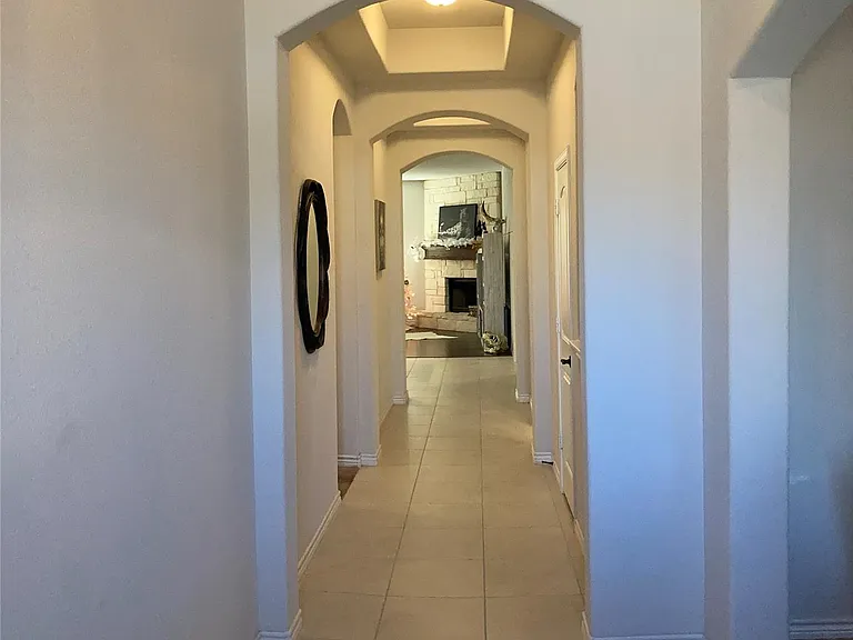 1566 Country Crest Dr — Photo 4