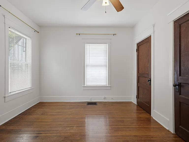 1911 Shelby Ave — Photo 27