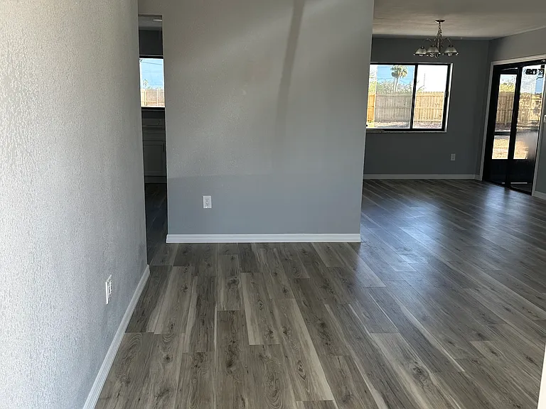 1674 Arcot Cir NE — Photo 10