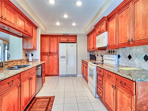 2nd image of 7702 Lake Cypress Dr