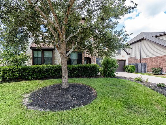 3rd image of 22 Serina Ln