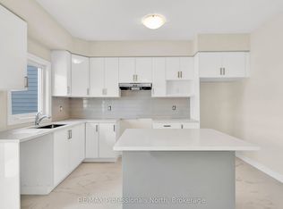 230 Beechwood Forest Ln, Gravenhurst, ON P1P0H8