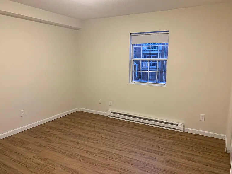 Wayside Apartments — Photo 12