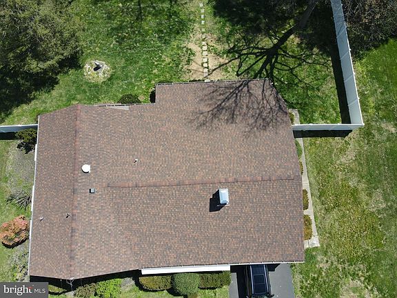 4th image of 810 N Limekiln Pike