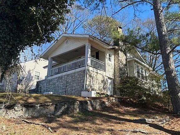 2nd image of 200 Booth Rd