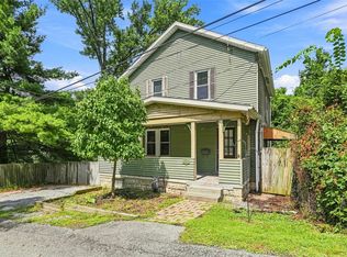 1221 Oakleaf Dr, Pittsburgh, PA 15207