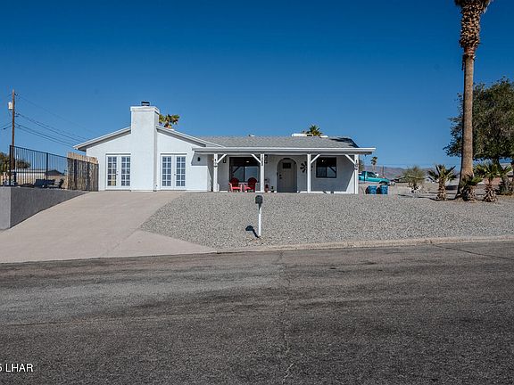 3rd image of 1588 Neptune Dr