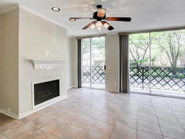 2333 Bering Dr APT 110, Houston, TX 77057