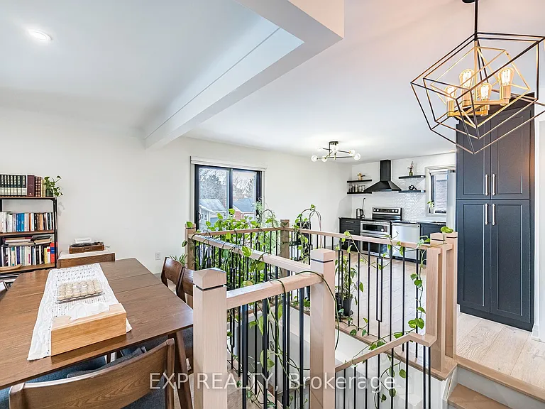 7623 Chorozy St — Photo 5