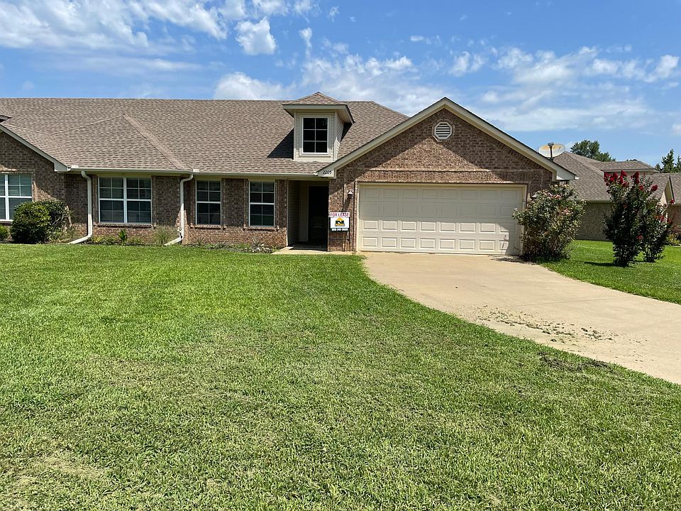 1st image of 2205 Woodgrove Ln