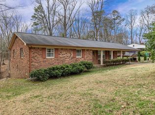 409 Pine Grove Dr, High Point, NC 27265