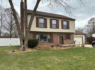 301 Raintree Dr, Danville, IN 46122