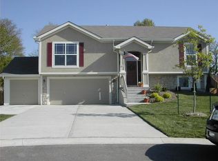 4523 Edgehill St, Leavenworth, KS 66048