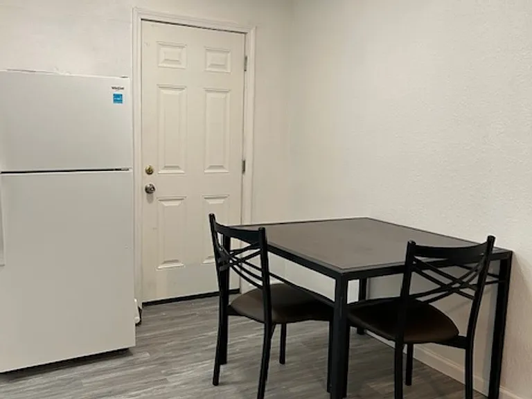 T-Square Apartments — Photo 7