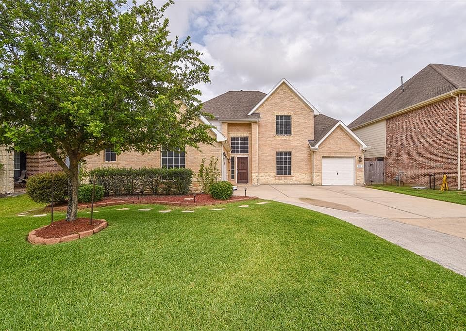 1st image of 2218 Tracy Way