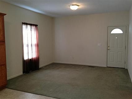 3rd image of 303 W Eberwine Ave