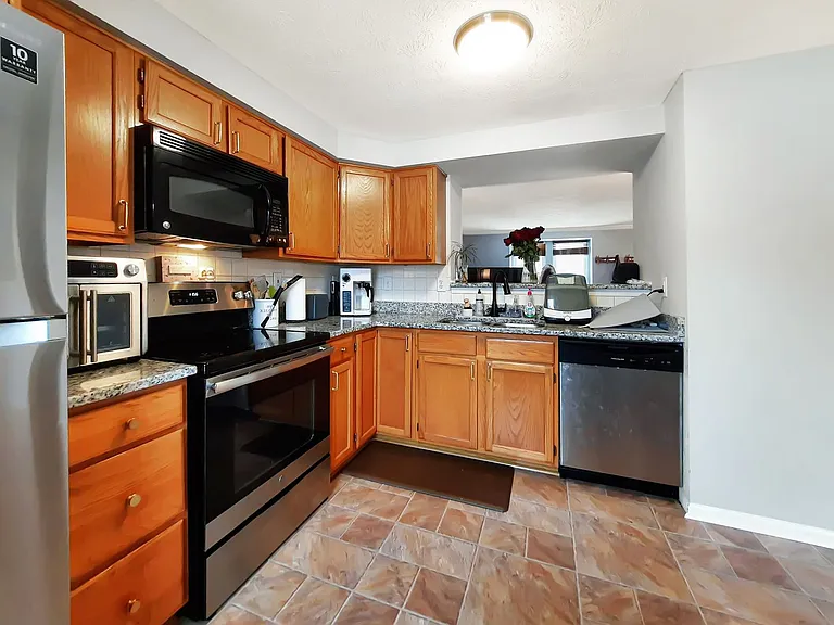 2055 Wisper Woods Way — Photo 6