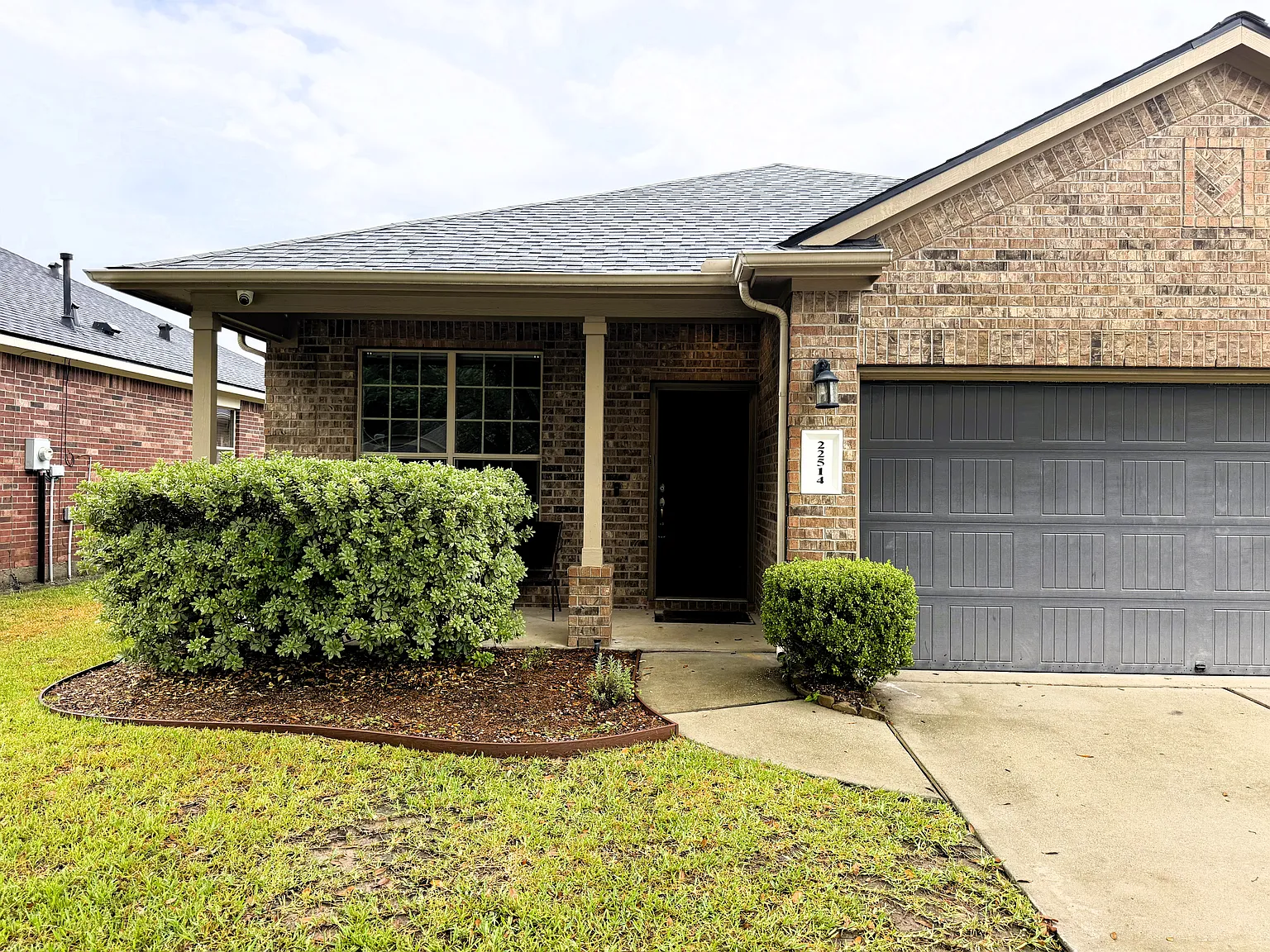 3 bed, 1704 sqft, $2,400 — Photo 2