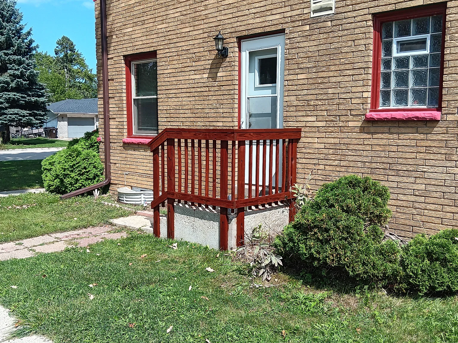 829 Lakeview Ave — Photo 4