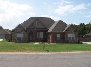 2105 Clara St, Searcy, AR 72143