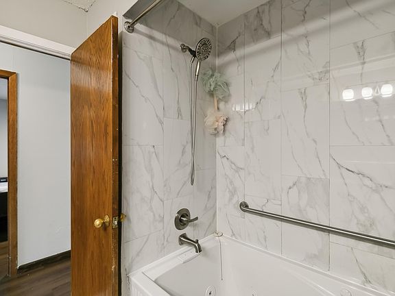 4th image of 9400 Columbus Ave S