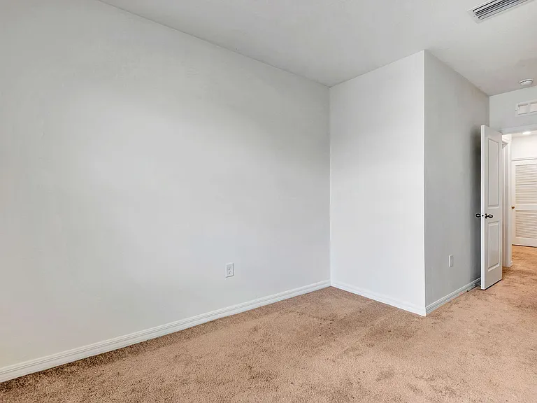136 Mangrove Shade Cir — Photo 19