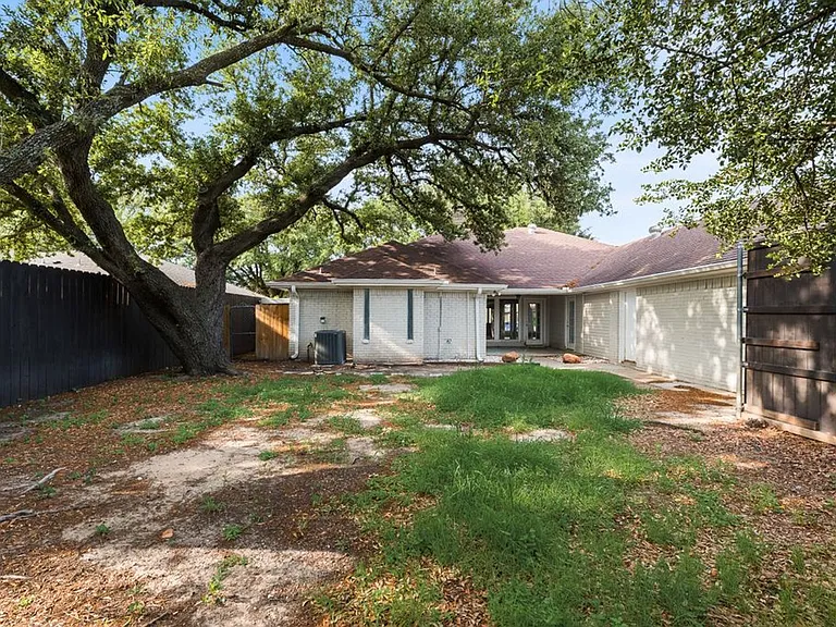 7124 Teresita Trl — Photo 22
