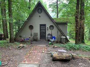 6 1st Ln, Jim Thorpe, PA 18229