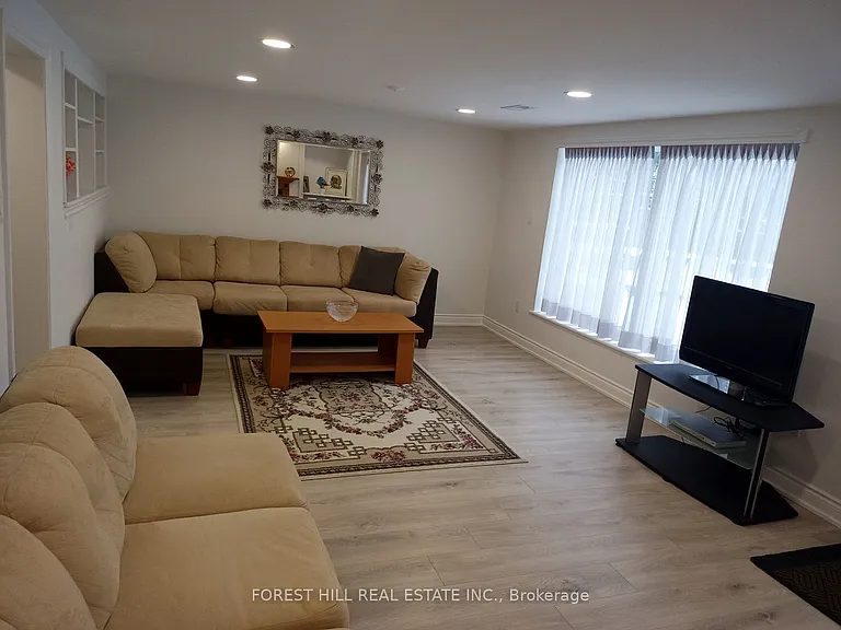 100 Grandview Ave #BASEMENT — Photo 5