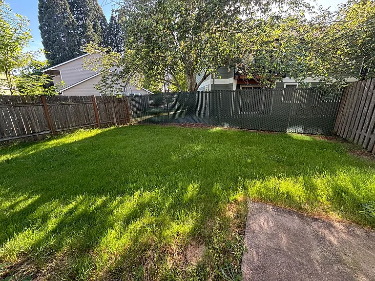 4115 Geranium Loop NE — Photo 20