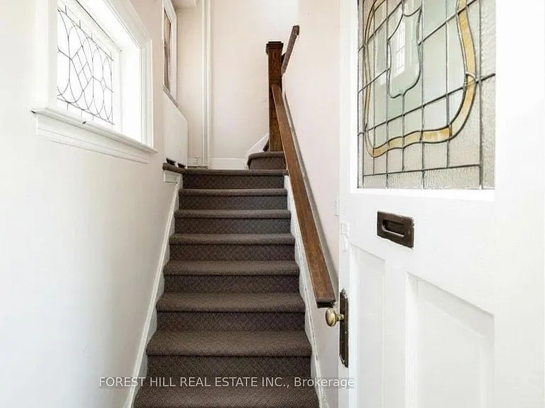 303 Lonsdale Rd #3 — Photo 2