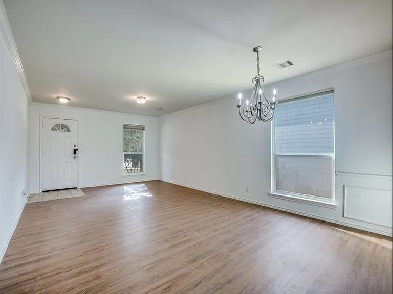 319 Willow Grove Dr — Photo 8