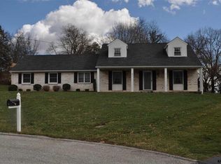 6 Fairfax Cir, Shrewsbury, PA 17361
