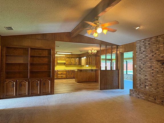 5th image of 1016 Cliff Dr
