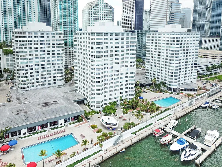 825 Brickell Bay Dr #847 — Photo 22