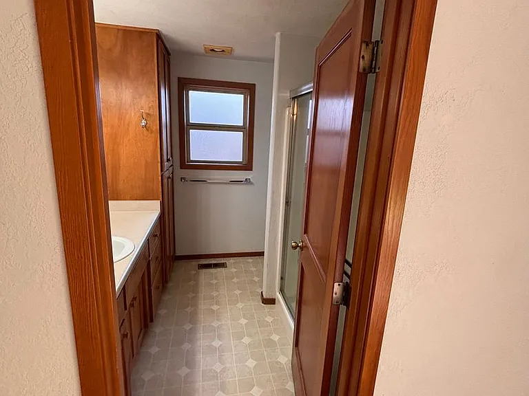 3052 Gary Dr — Photo 18