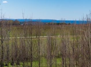 N Drumlin Ln, Suttons Bay, MI 49682