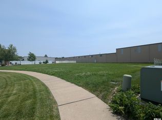 W Correll Ct, Bartonville, IL 61607