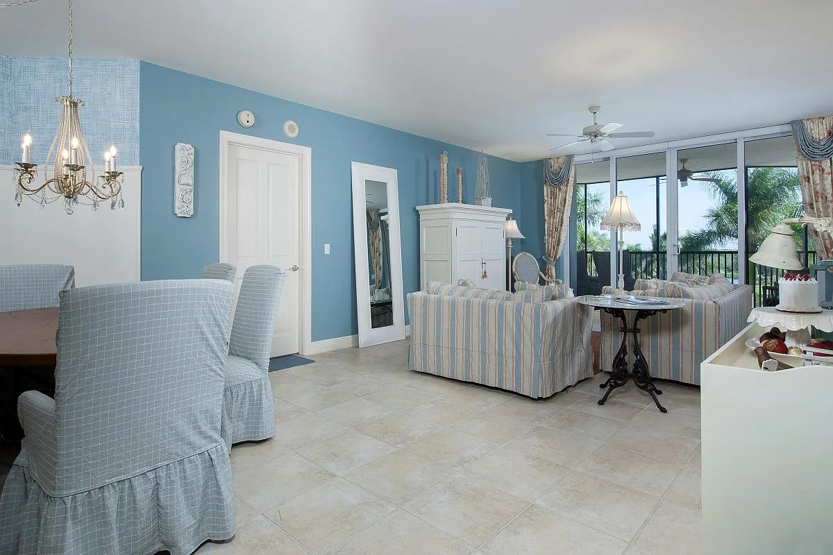 3 bed, 3.5 bath, 2642 sqft, $3,950 — Photo 1
