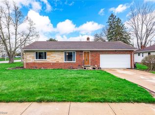 25787 W Ranchview Ave, North Olmsted, OH