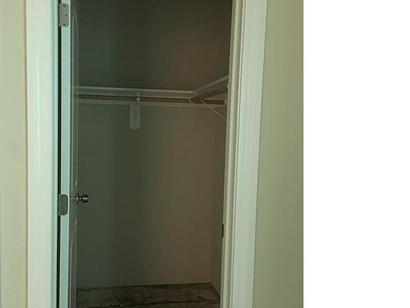 4th image of 8614 Macarthur Blvd