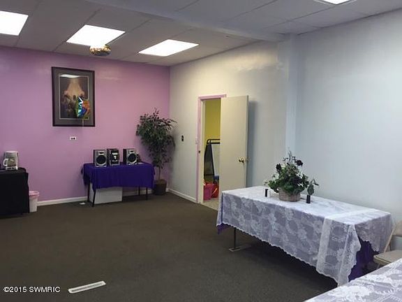 4th image of 1253 Broadway Ave NW