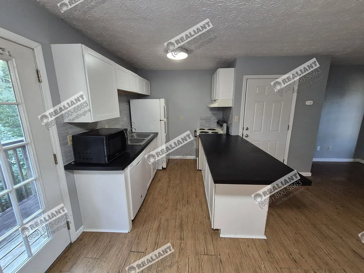 105 Williams St — Photo 4