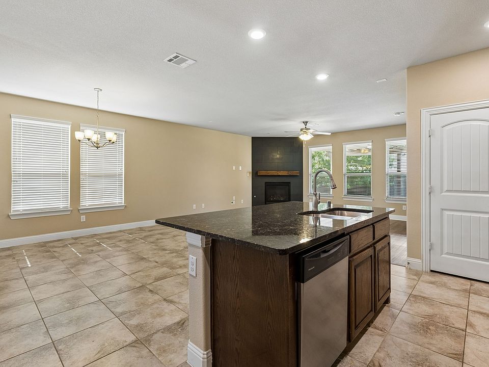 1st image of 537 Hunt Farms Rd