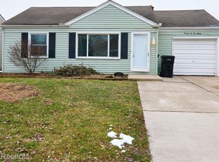 26584 Kathy St, Roseville, MI 48066