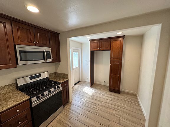 4th image of 6332 Hoover Ave