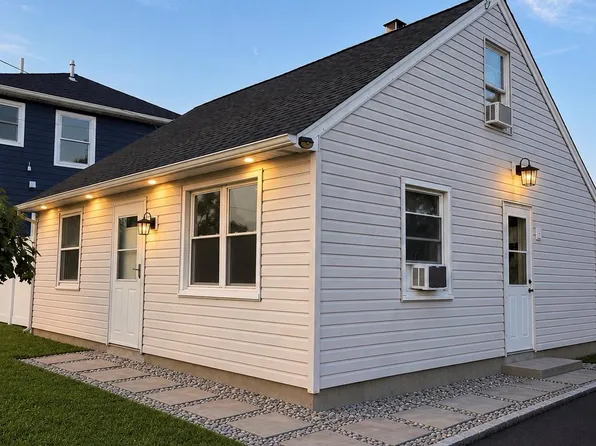 1333 5th Ave, Bay Shore, NY 11706