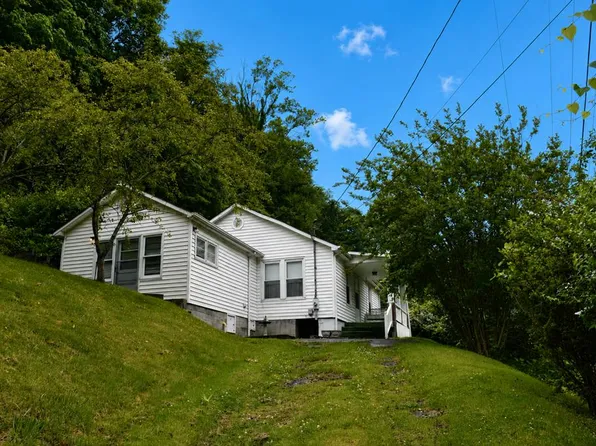 3823 Hoot Owl Rd, Grundy, VA 24614