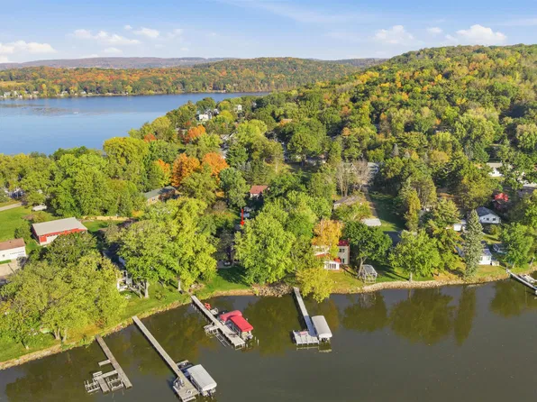 N3231 Tipperary Point Rd, Poynette, WI 53955