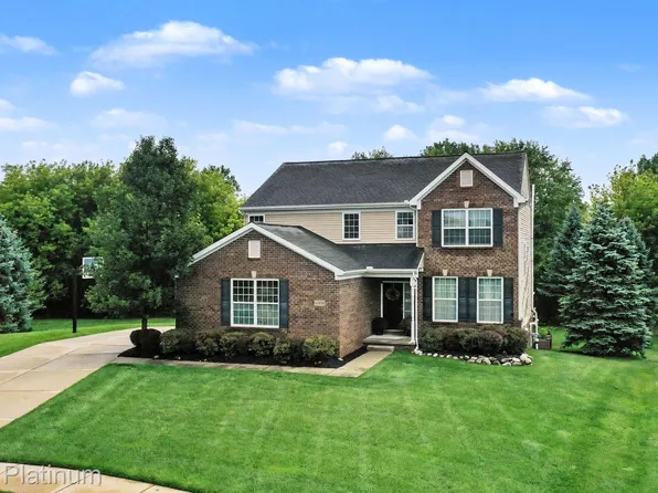 57275 Waterway Ct, New Hudson, MI 48165